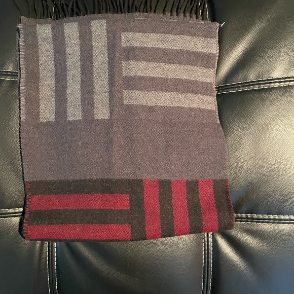 Lambs wool Women’s Scarf 100% Wool - Picture 7 of 7